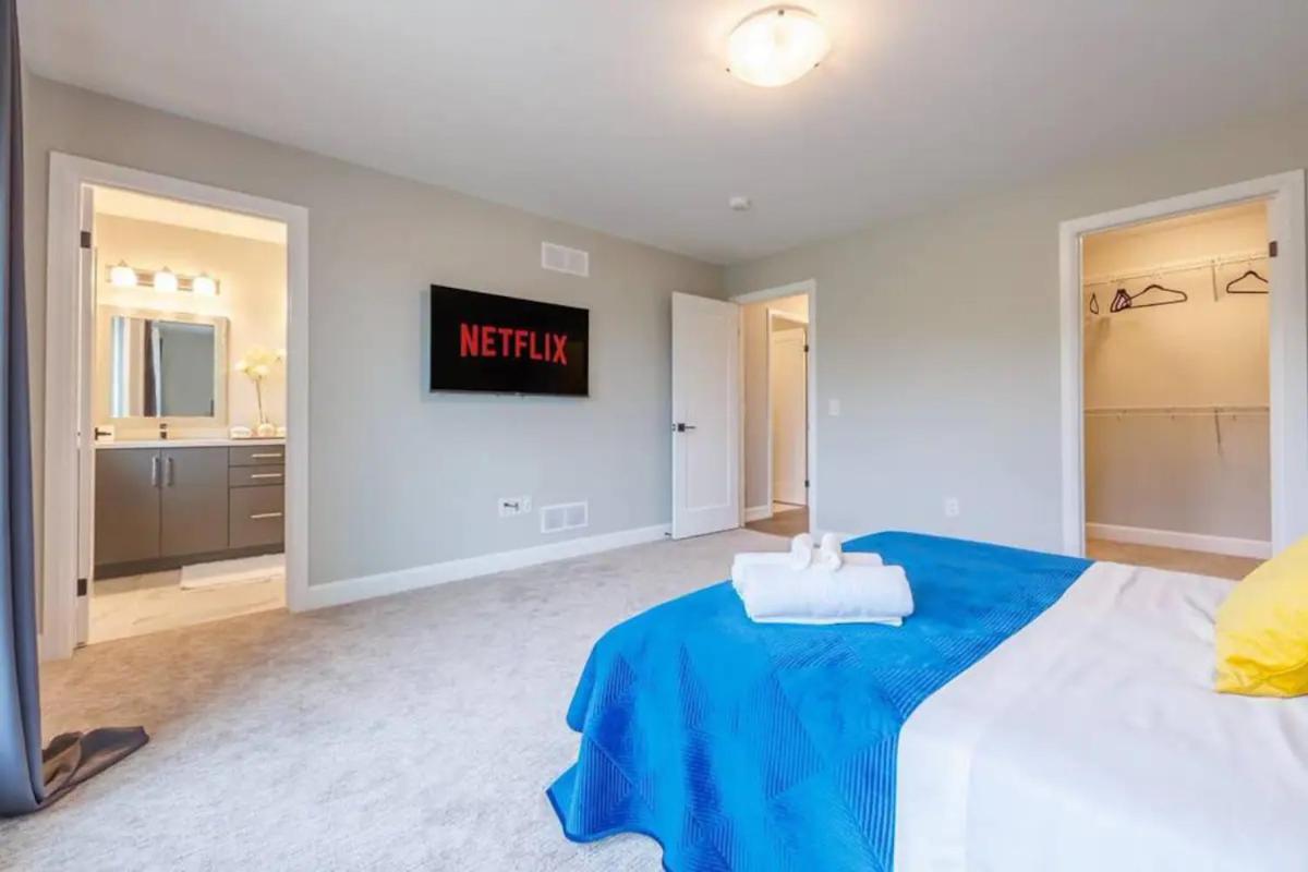 Апартаменти Modern 3Bdr 3 Bath, Garage, Backyard, Theater Ніагара-Фоллс Екстер'єр фото